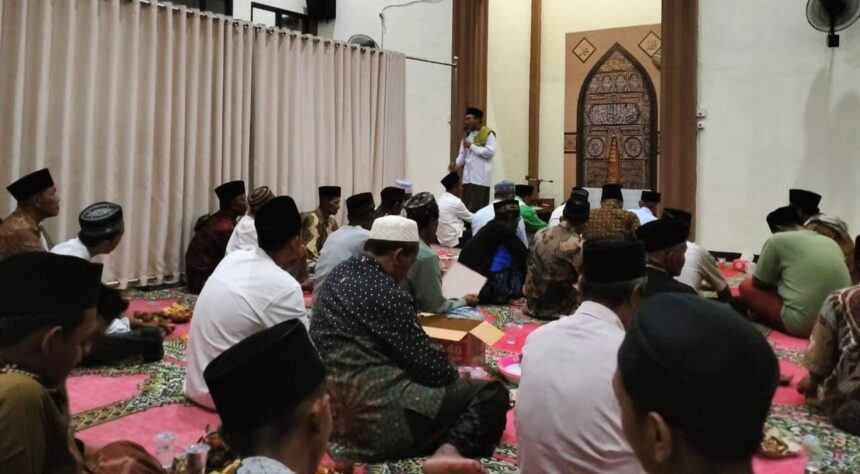 Pererat silaturahmi dan peduli yatim, Pengurus Ranting (PRNU) Turirejo Kedamean Gresik sukses menyelenggarakan rangkaian Safari Ramadhan 1446 Hijriah. Foto: dok PRNU Turirejo/NUGres